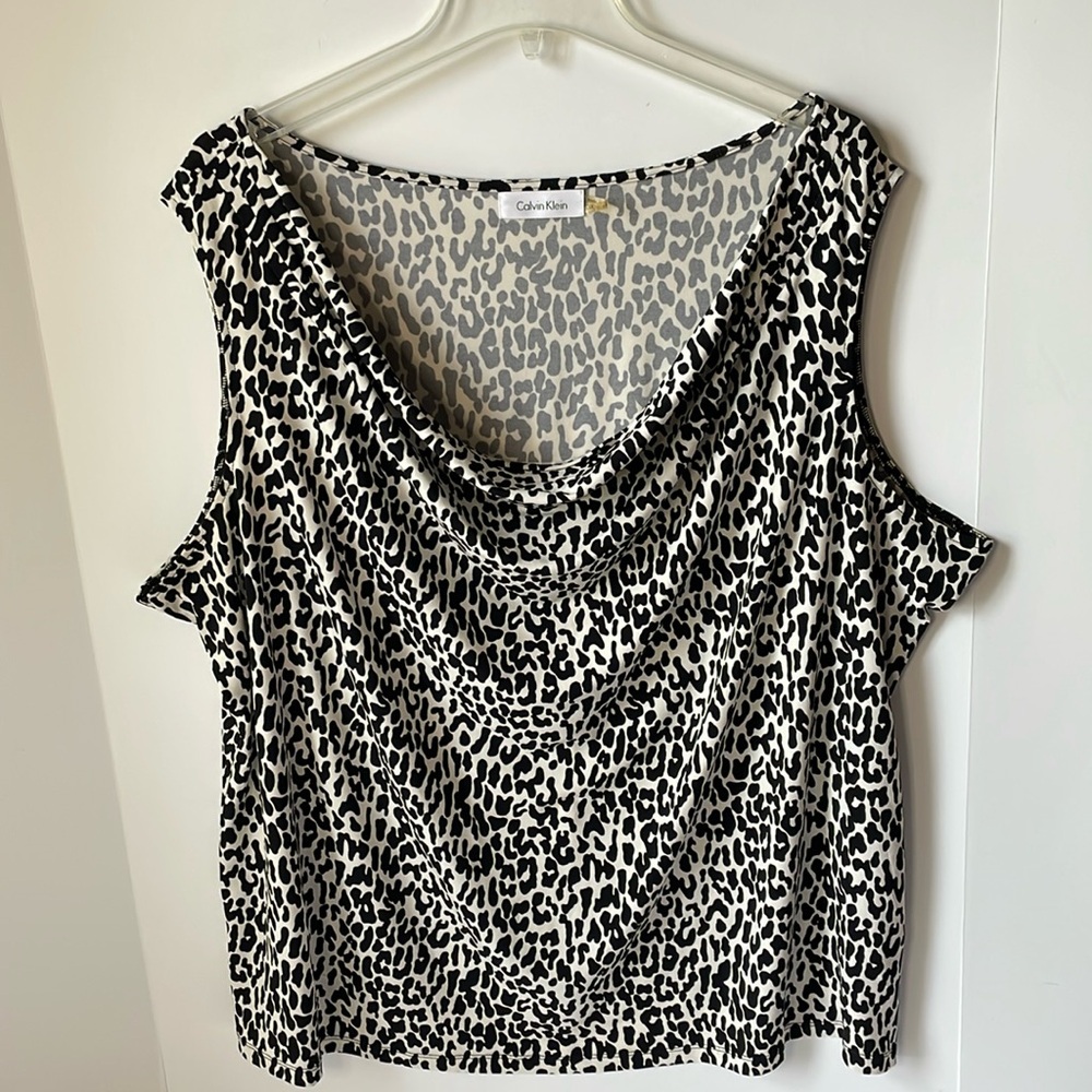 Calvin Klien  Women's Size 3X  Sleeveless Blouse Tank top Animal Print